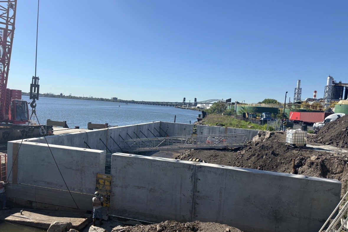 Original Kuiken Brothers construction progress photo