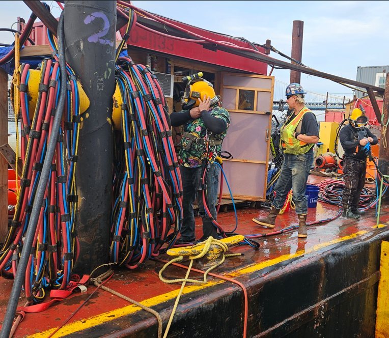 Reicon commercial diving crew supporting Pier 36 rehabilitation work